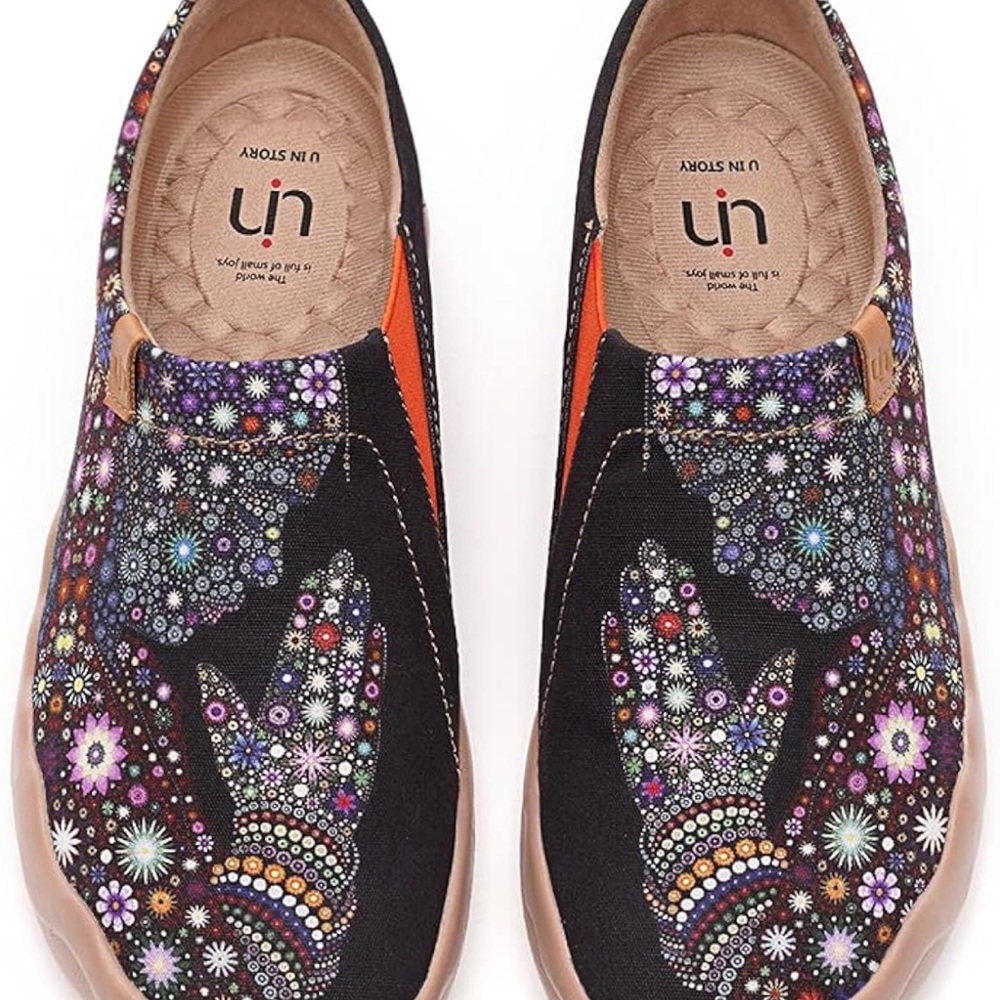 UIN Women's Colorful Patterned Black Sneakers NWOT